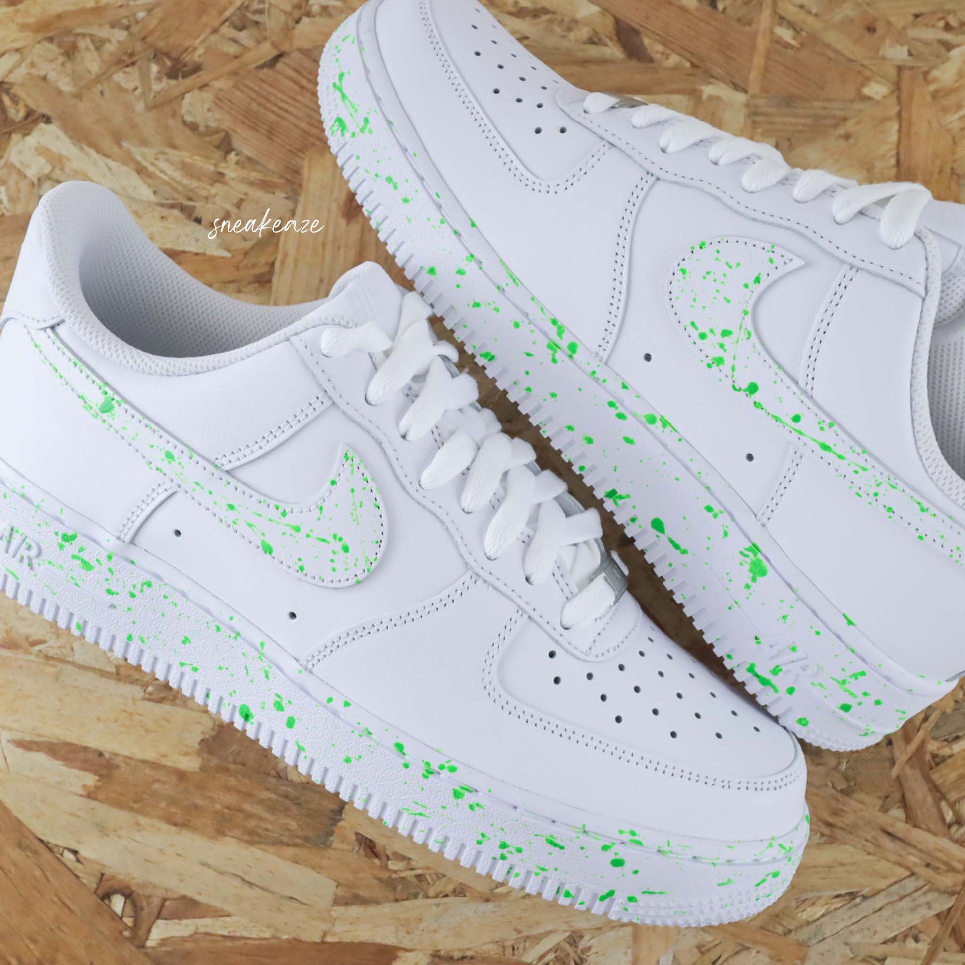 baskets Air Force 1 custom - Splash vert fluo AF1 - SNEAKEAZE CUSTOMS skz sneakers
