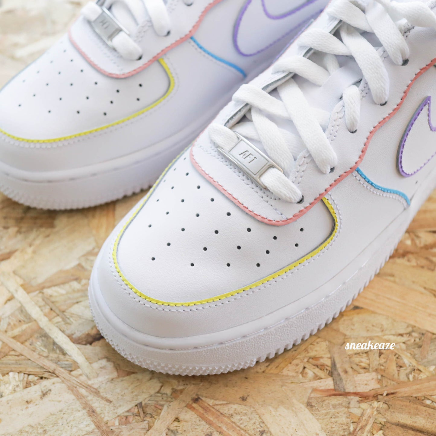 Outline (couleur au choix) - Air Force 1 custom - SNEAKEAZE CUSTOMS
