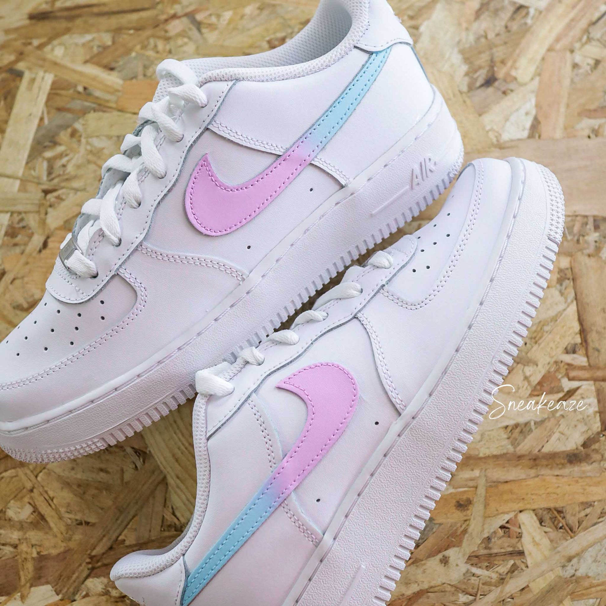 baskets nike air force 1 custom enfant - swoosh dégradé pastel rose pour petite fille sneakeaze skz customs