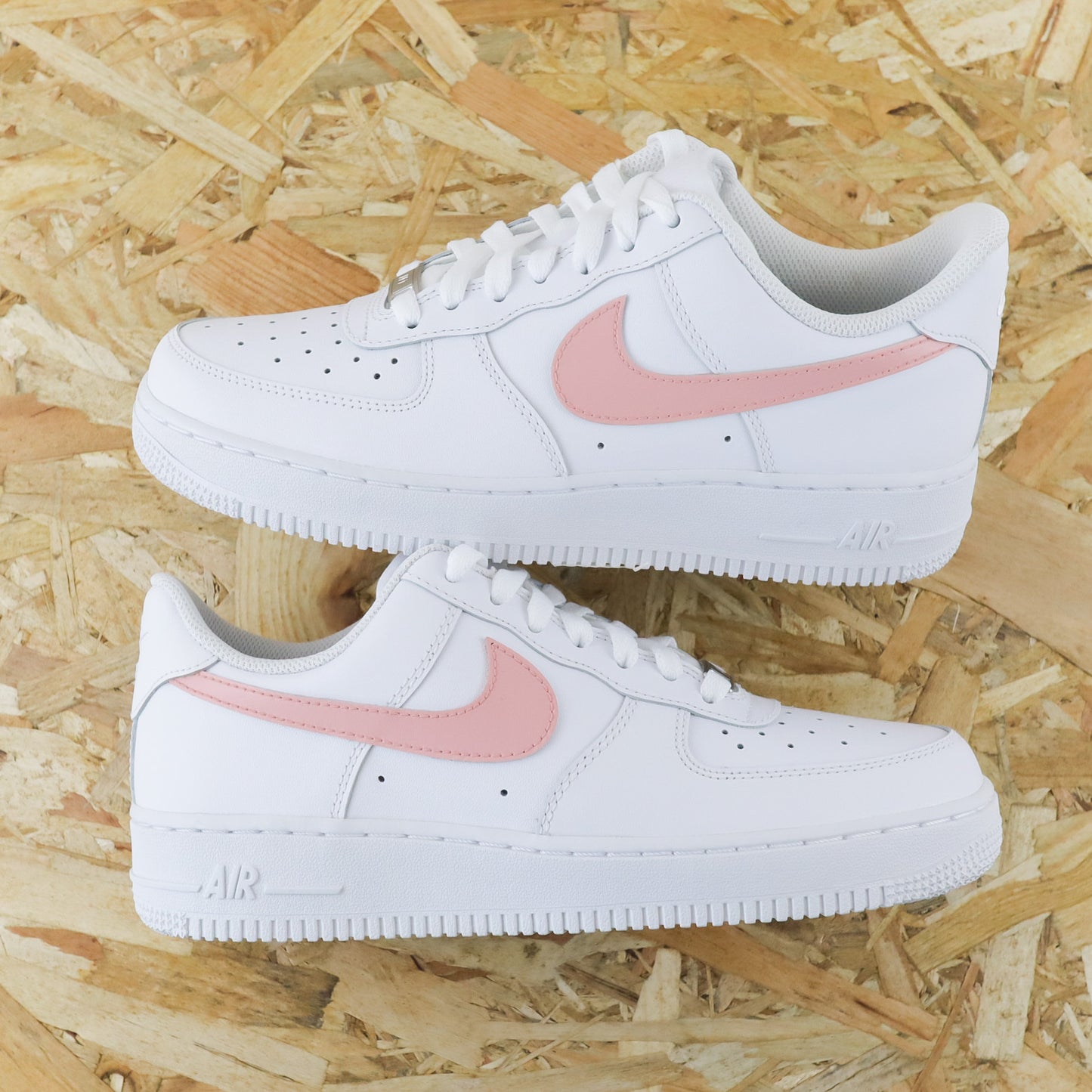 nike air force 1 custom swoosh pink pastel
sneakers femme enfant AF1 personnalisé basket peint à la main