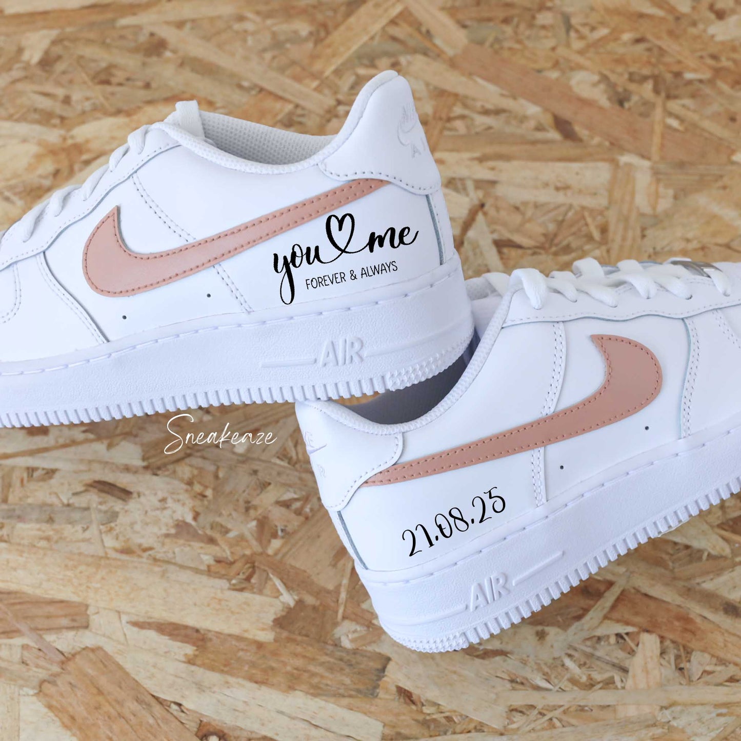 baskets Nike Air Force 1 personnalisable pour votre mariage "you and me" avec la date du jour J sneakeaze customs