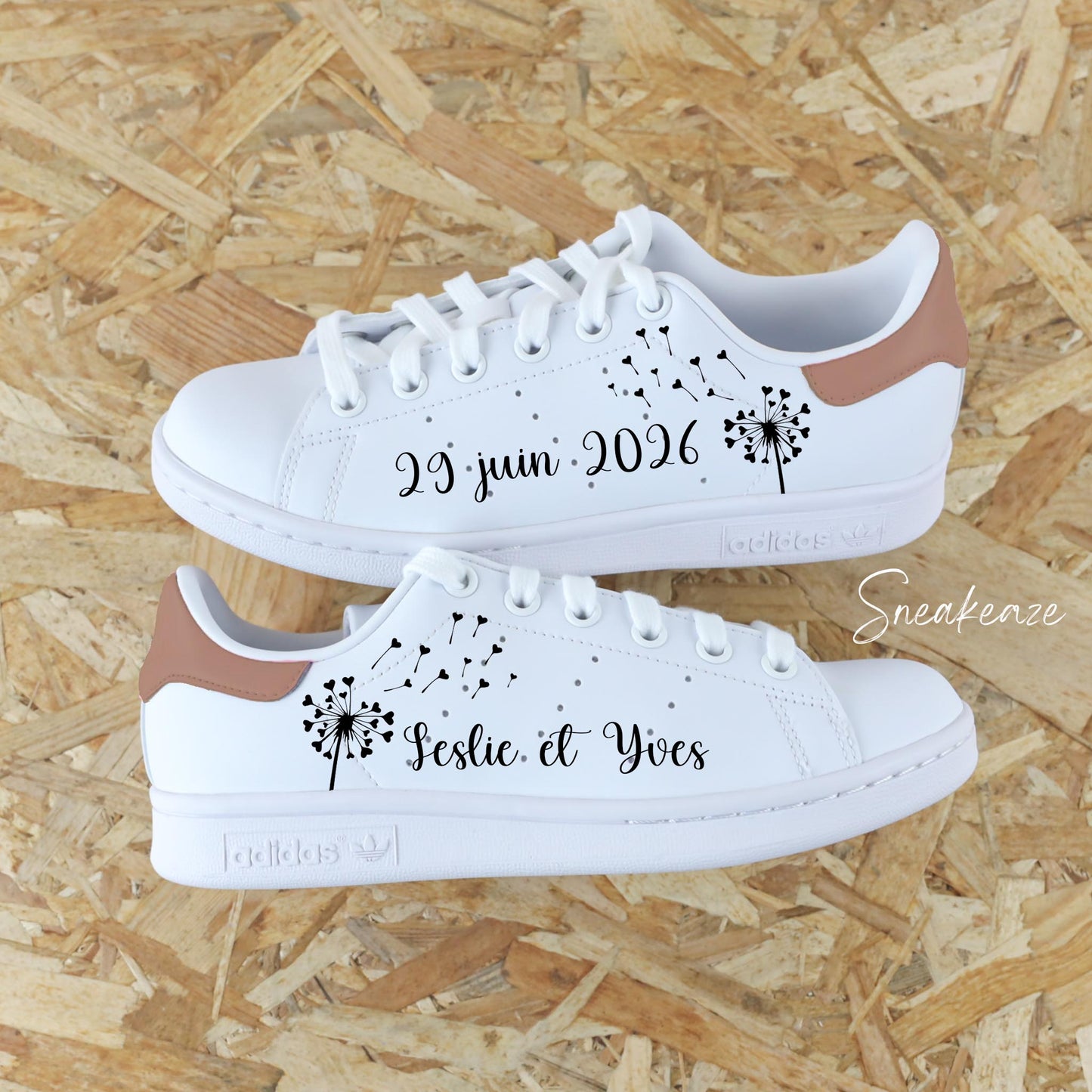 Stan Smith custom mariage - personnalisation date et prénoms des mariés dessin de pissenlit style bohème chic SNEAKEAZE CUSTOMS