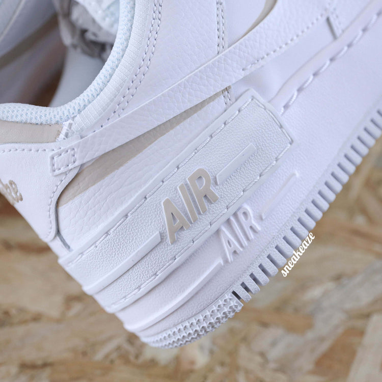baskets af1 custom nike air force 1 shabow silhouette beige clair sneakeaze custom skz