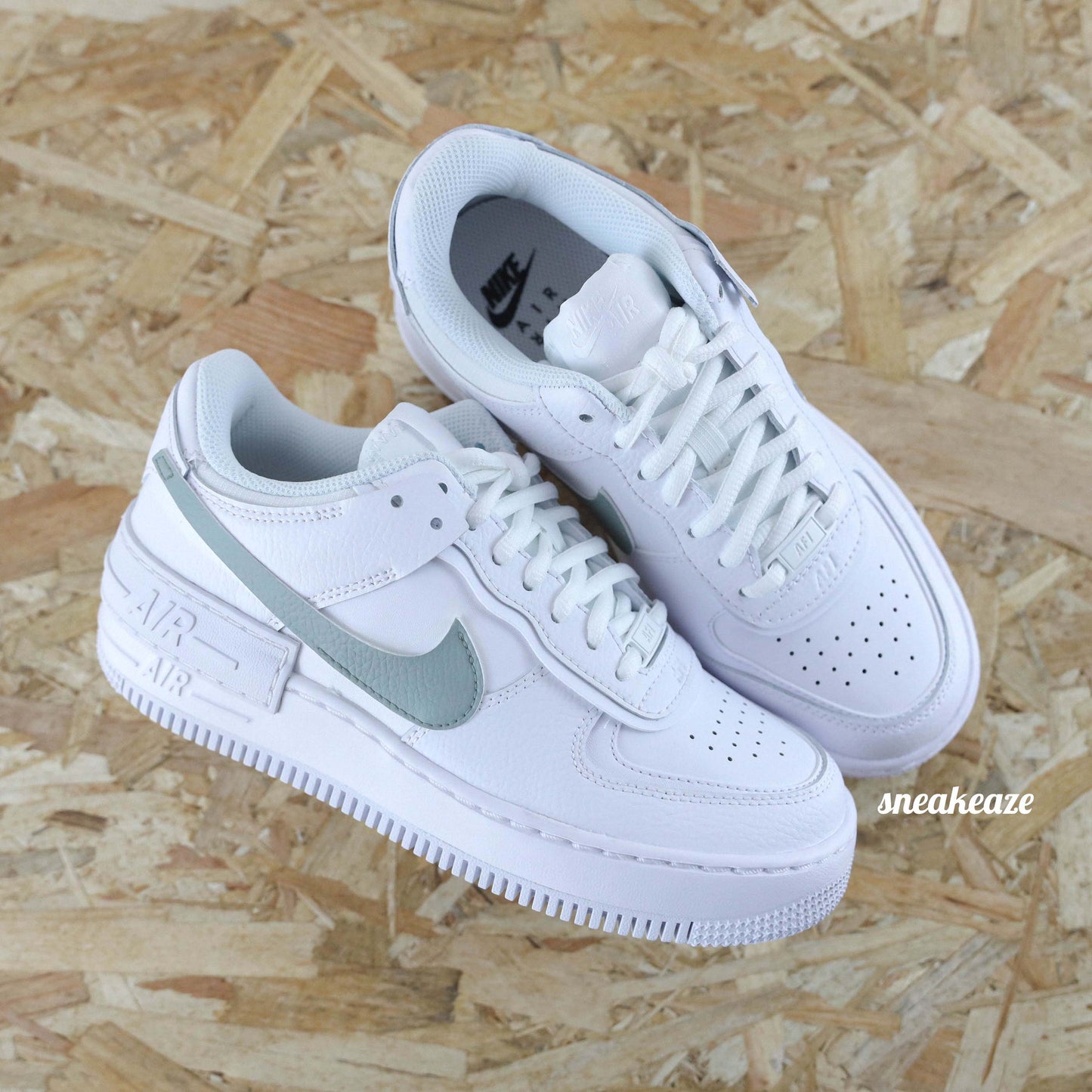 Baskets nike air force 1 shadow custom vert de gris pastel sneakeaze customs skz