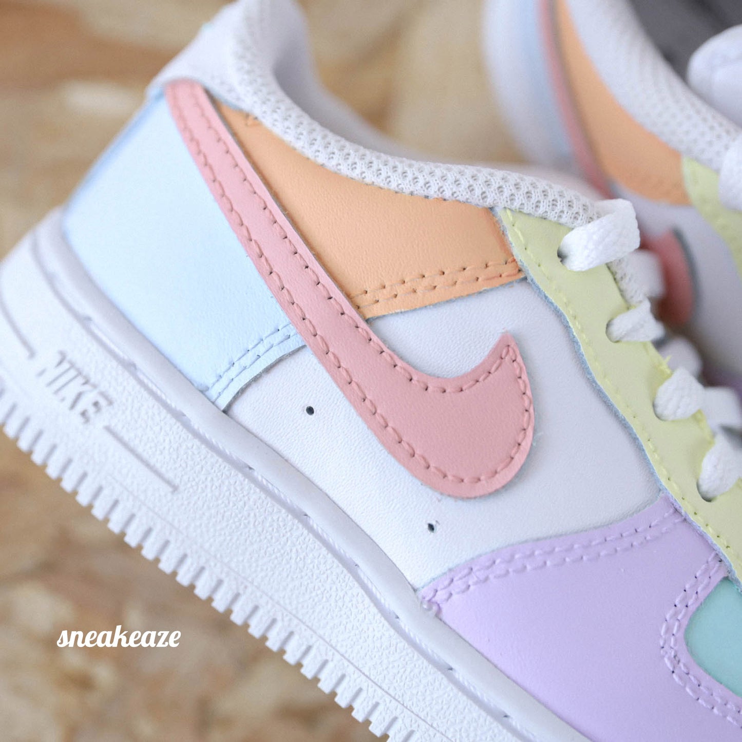 Baskets nike air force 1 custom pastel tones pour enfant bébé couleur violet clair-lila sneakeaze customs skz