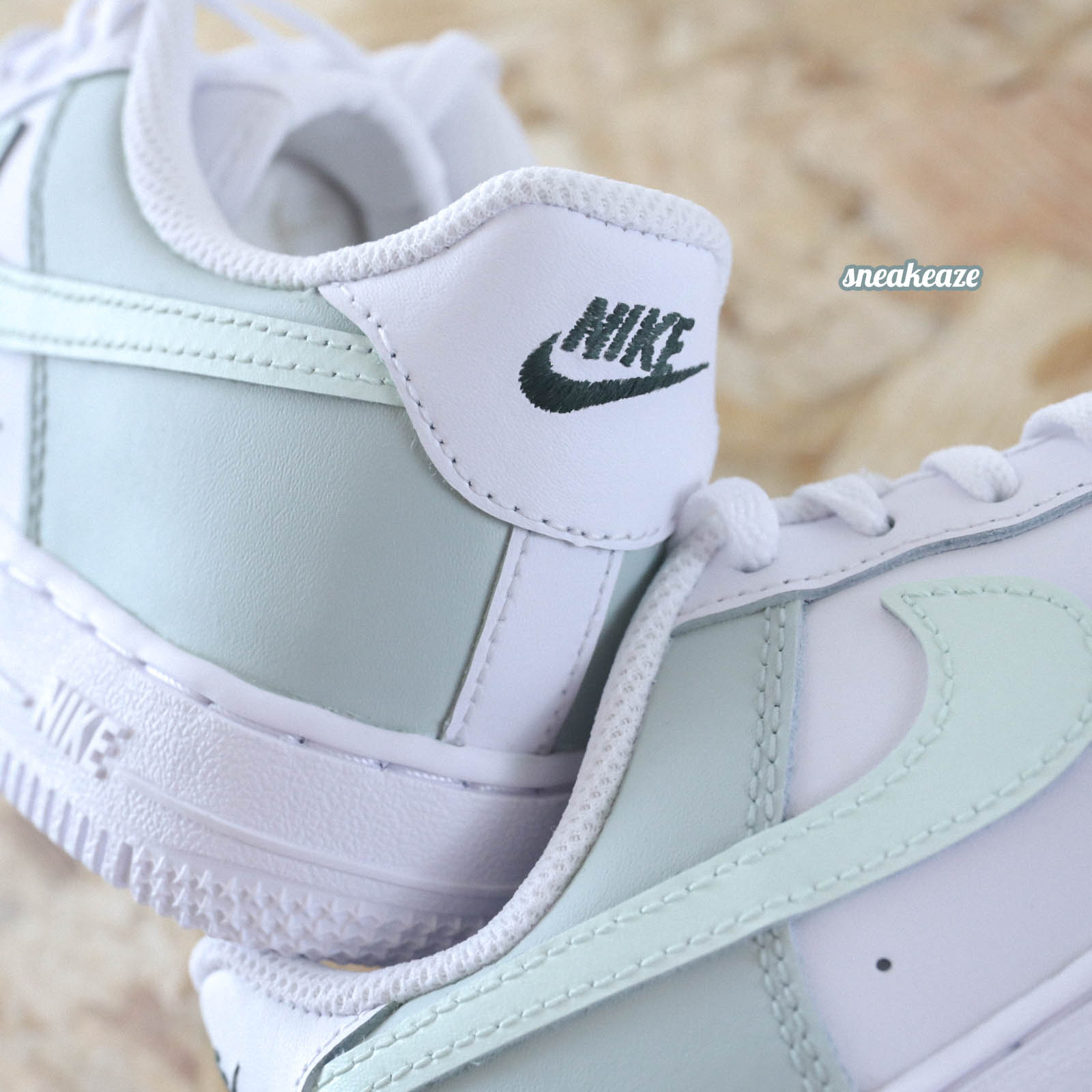 baskets nike air force 1 enfant toddler custom vert pastel  sneakeaze customs skz