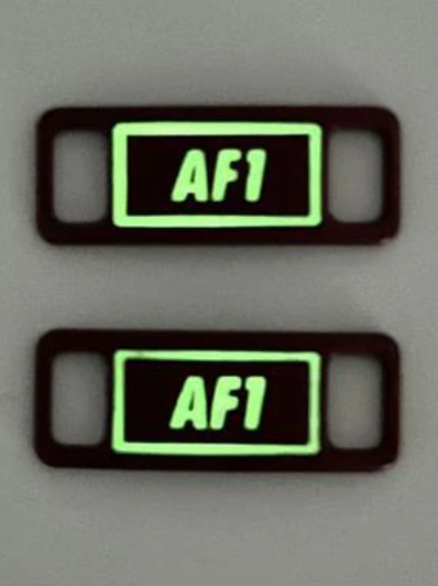 Boucles de lacets pour air force 1 customrouge phosphorescent - SNEAKEAZE CUSTOMS