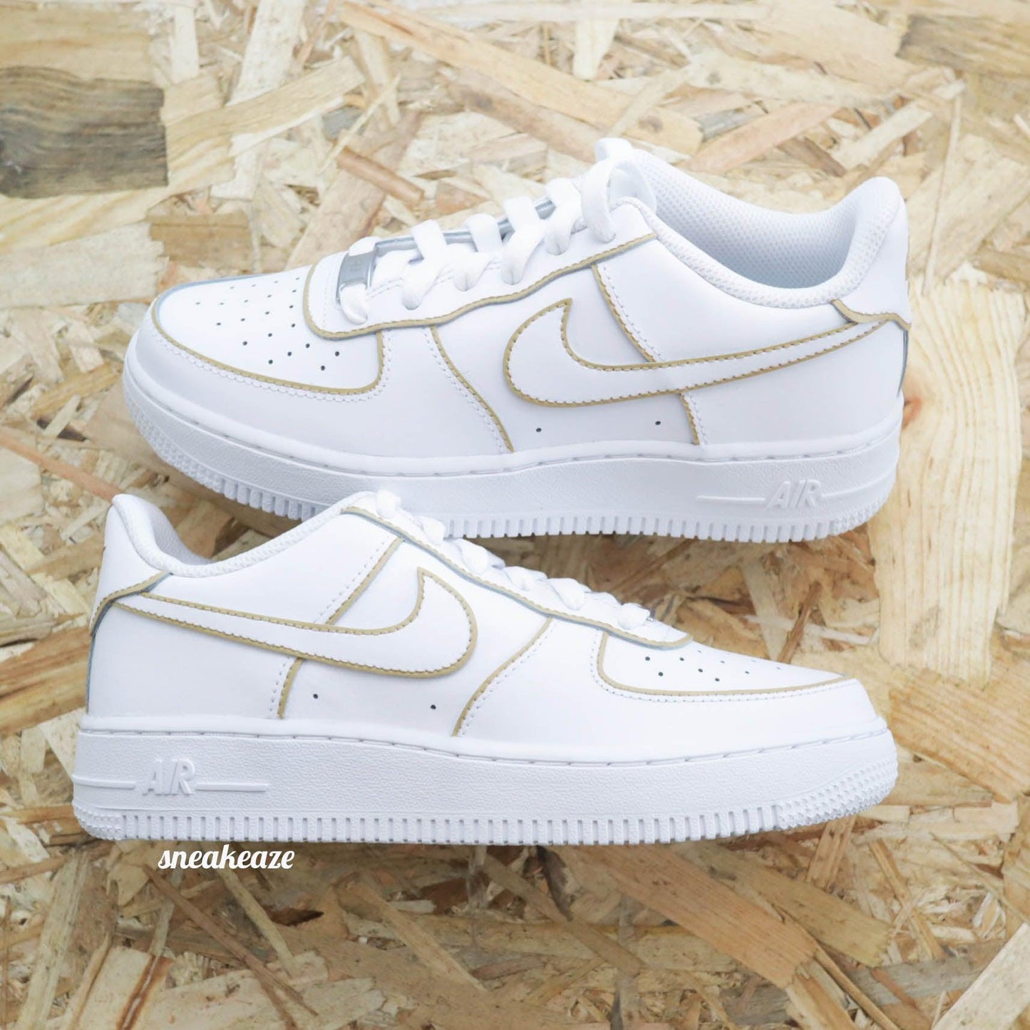 Nike Air Force 1 Custom beige outline - Air Force One pour femme sneakers custom Baskets personnalisées air force pastel