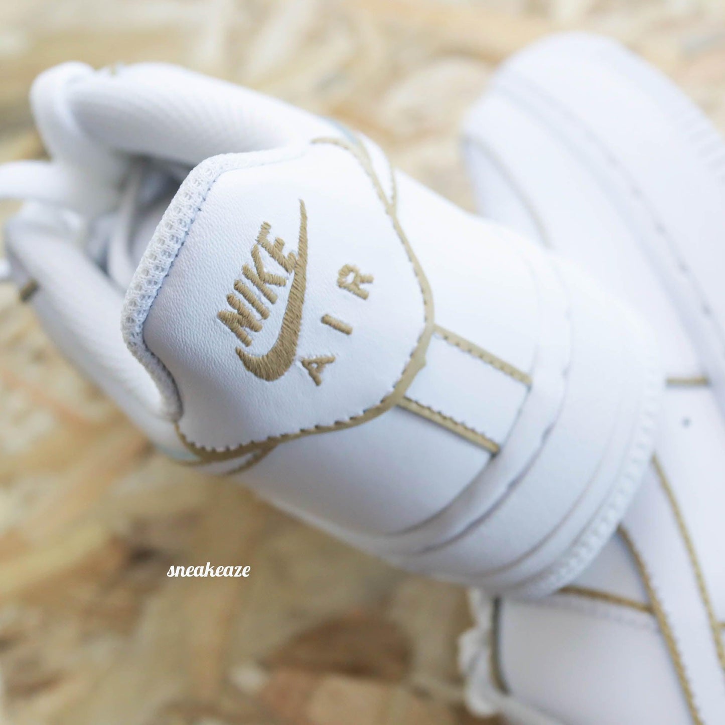 Nike Air Force 1 Custom beige outline - Air Force One pour femme sneakers custom Baskets personnalisées air force pastel