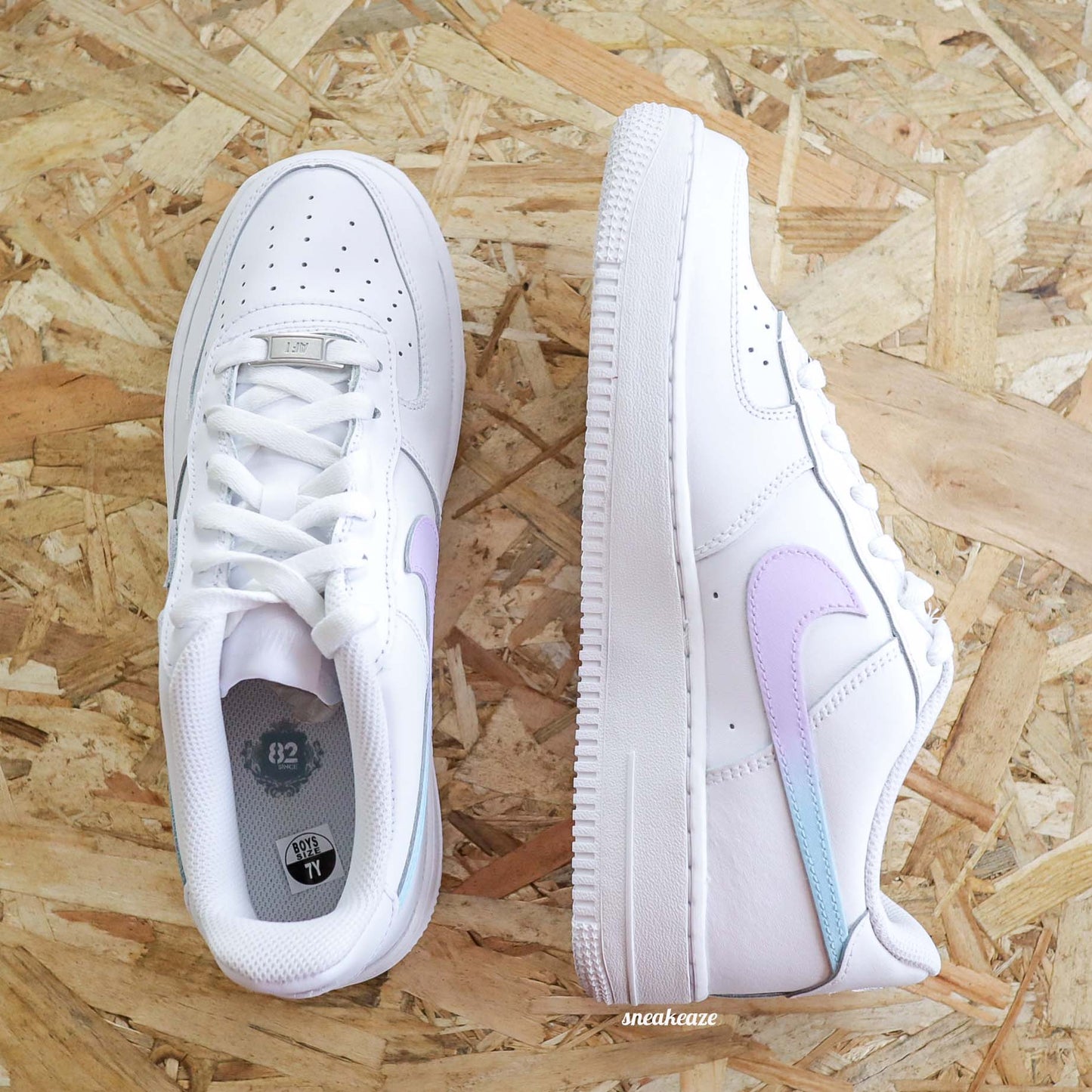 baskets nike Air Force 1 custom - pastel Swoosh dégradé - SNEAKEAZE CUSTOMS skz sneakers
