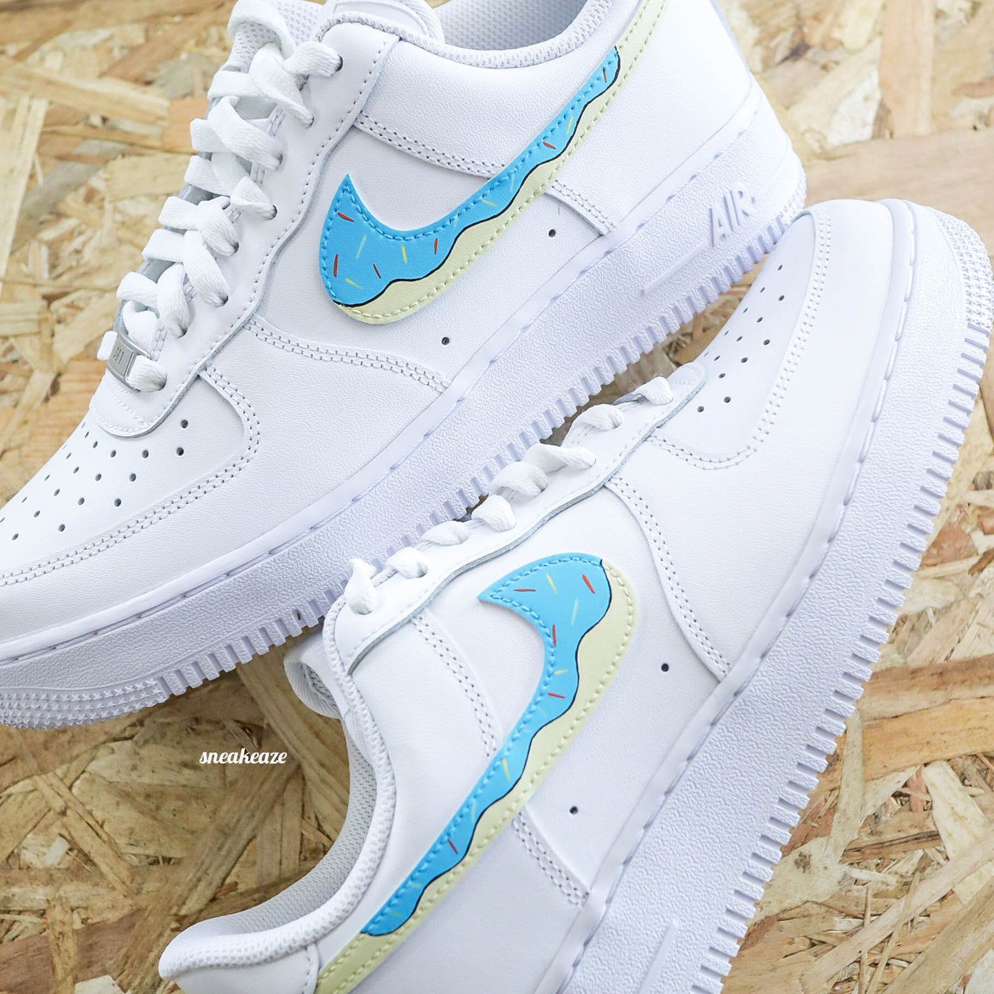 nike air force 1 custom donuts turquoise baskets custom pour femme sneakers af1 personnalisé dessin