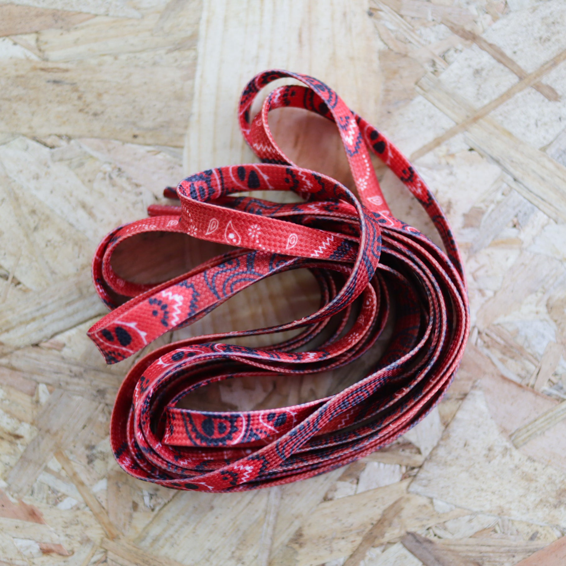 Lacets plats pour baskets nike air force 1 AF1 adidas stan smith AJ1 air jordan- SNEAKEAZE CUSTOMS SKZ