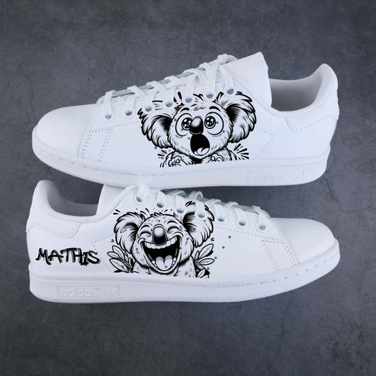Baskets personnalisées Stan Smith, design koala rigolo et prénom personnalisé, sneakers uniques pour un style décalé et fun
