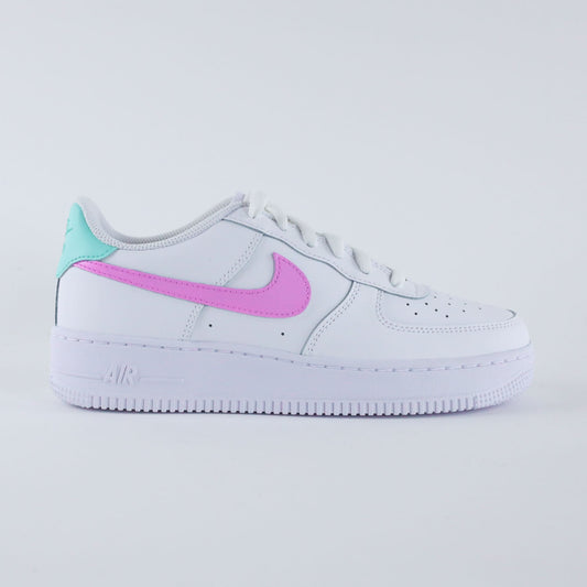 Sneakers enfant tendance 2026 nike custom rose vert pastel