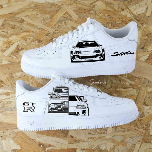 baskets personnalisées à la main Air force 1 custom sur-mesure "GTR supra" automobile voiture fast and furious sneakeaze customs skz