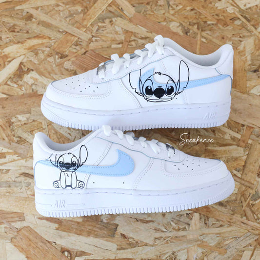 Baskets personnalisées à la main Nike air force 1 custom lilo et stitch dessin animé disney extraterrestre sneakeaze custom skz