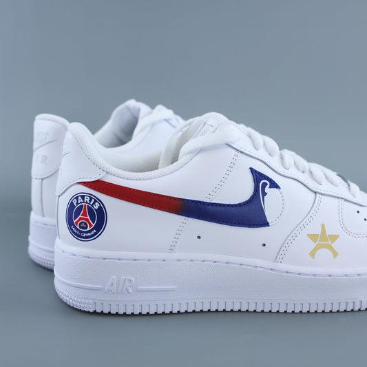 nike-af1-personnalisee-theme-psg-baskets-unique-pour-amateurs-de-foot-et-collectionneurs-sneakers