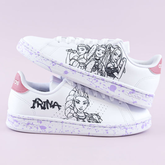 Adidas personnalisées Sneakeaze Customs design K-pop et fantasy urbaine