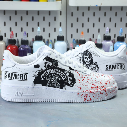 Air Force 1 custom noir blanc inspirée de Sons of Anarchy faite main