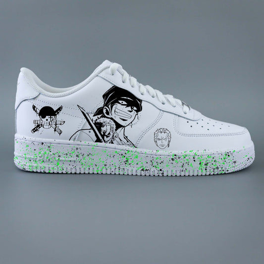 Nike Air Force 1 custom avec motifs Roronoa Zoro, idée cadeau original pour fan de manga et d’anime