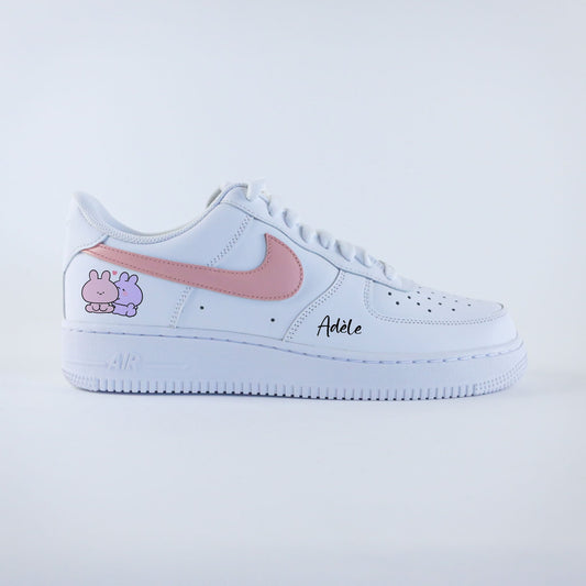 Nike Air Force 1 custom kawaii avec prénom personnalisé et lapins roses
