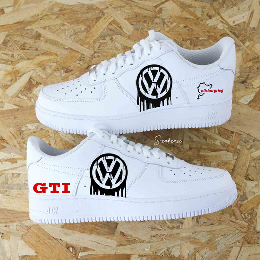 baskets pour homme et femme personnalisées à la main Air force 1 custom sur-mesure "GTI Nürburgring" sneakeaze custom skz