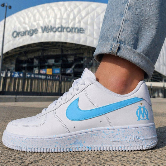 Sneaker Air Force 1 custom aux couleurs de l'OM et JUL