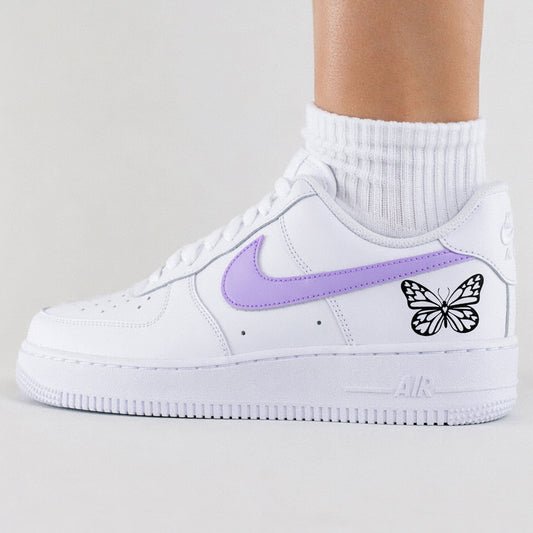 Basket personnalisée Air Force 1 design papillon minimaliste pour femme