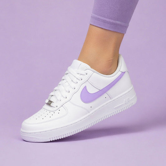 Baskets Nike Air Force 1 custom avec finition violette élégante