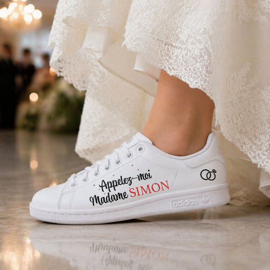 Idée cadeau originale pour future mariée : baskets Stan Smith personnalisées