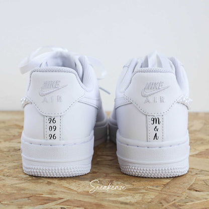 Perles date & initiales - Air Force 1 custom mariage - SNEAKEAZE CUSTOMS