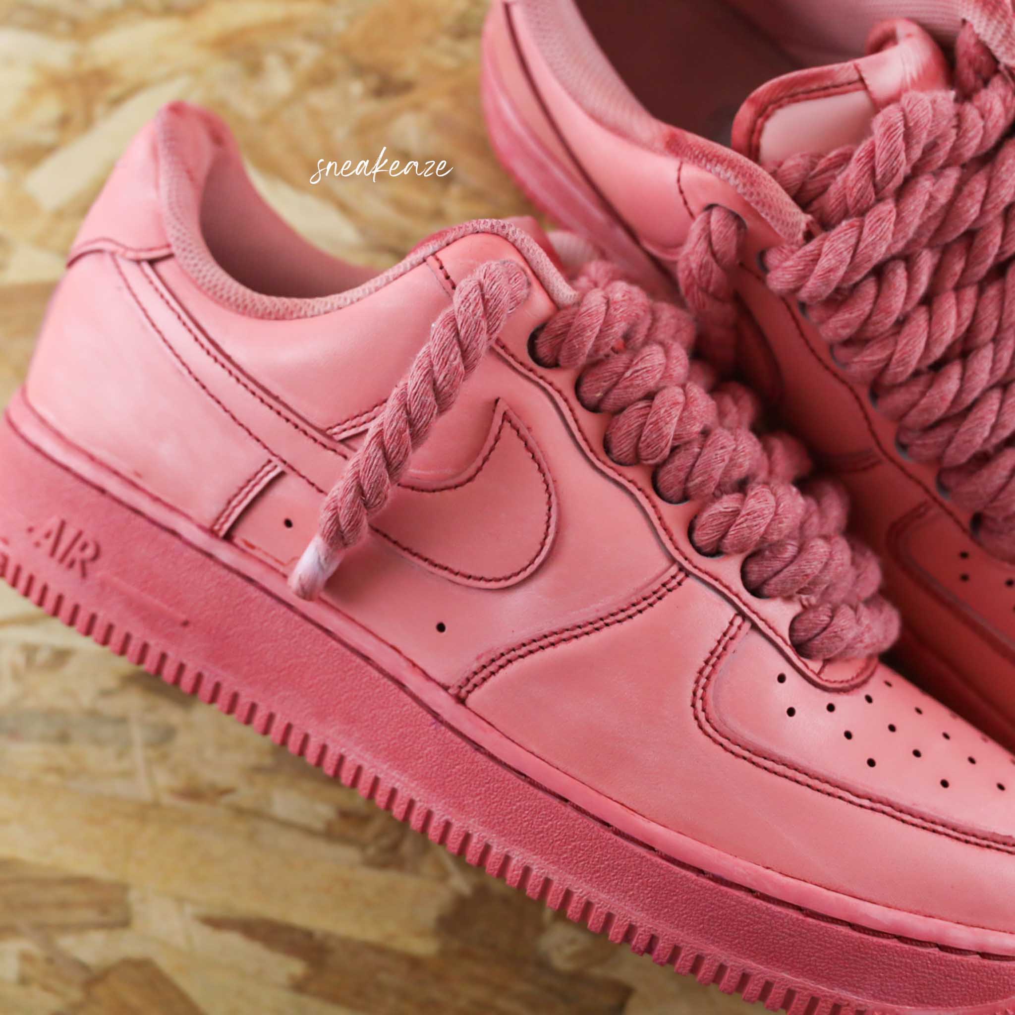 Nike Air Force 1 custom Full Red Rope Laces baskets a gros lacets personnalisees pour hommes SNEAKEAZE CUSTOMS