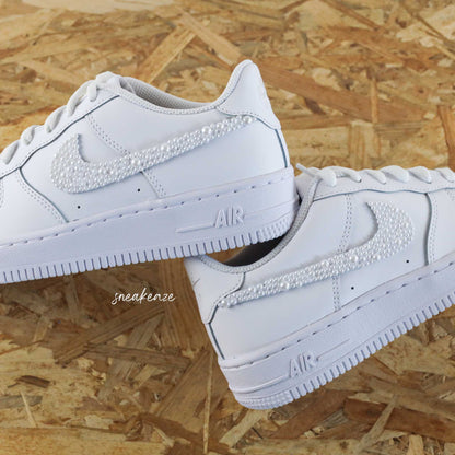 Perles - nike Air force 1 custom nacrées , Chaussures personnalisées 