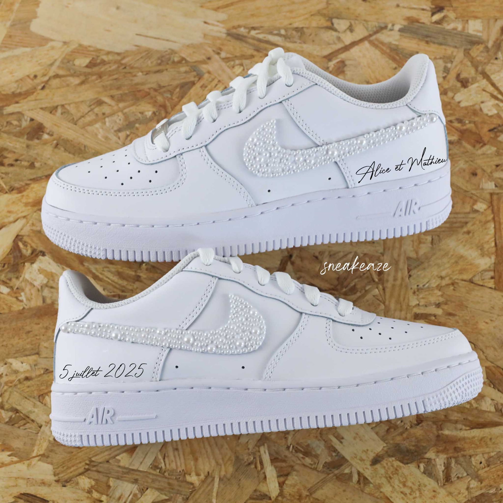 Perles - WEDDING CUSTOM nike Air force 1 custom nacrées pour mariage pour mariée , Chaussures personnalisées prénom et date