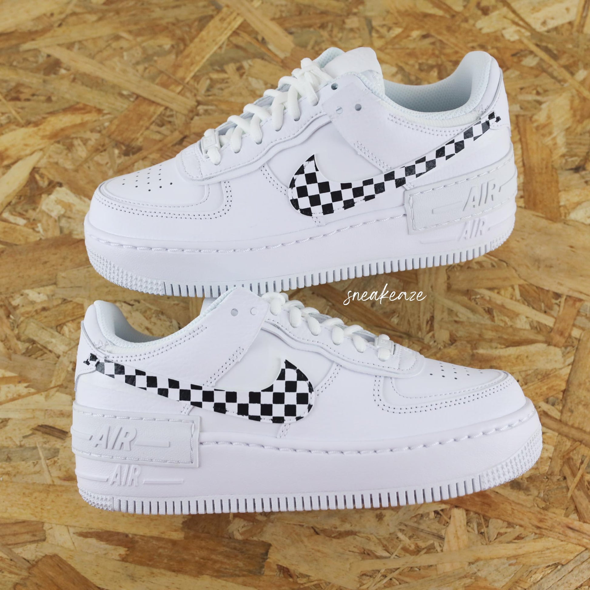 Baskets personnalisées Nike Air Force 1 Shadow custom swoosh noir et damier style drapeau de course F1 formule  1 Moto GP