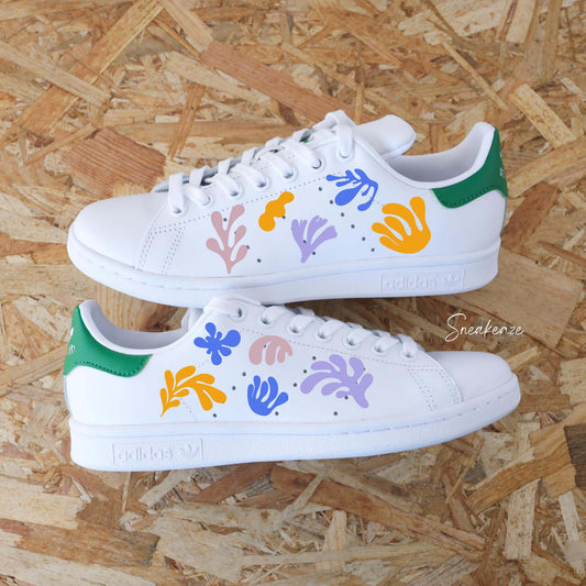 Stan Smith custom Matisse colorée motifs organiques art sneakers personnalisées sneakeaze customs