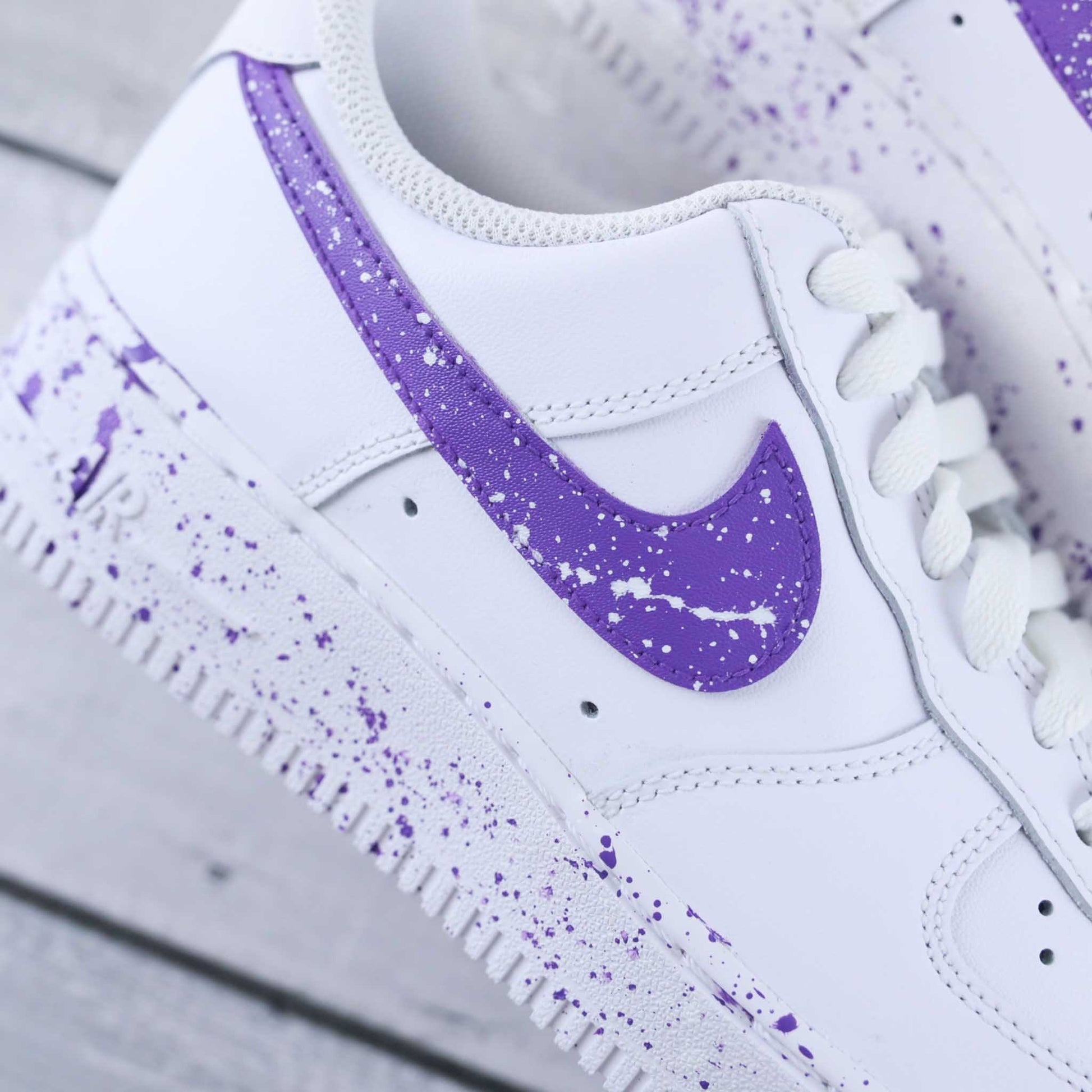 nike air force 1 custom violet sneakers personnalisé splash peinture purple af1 custom pour femme 