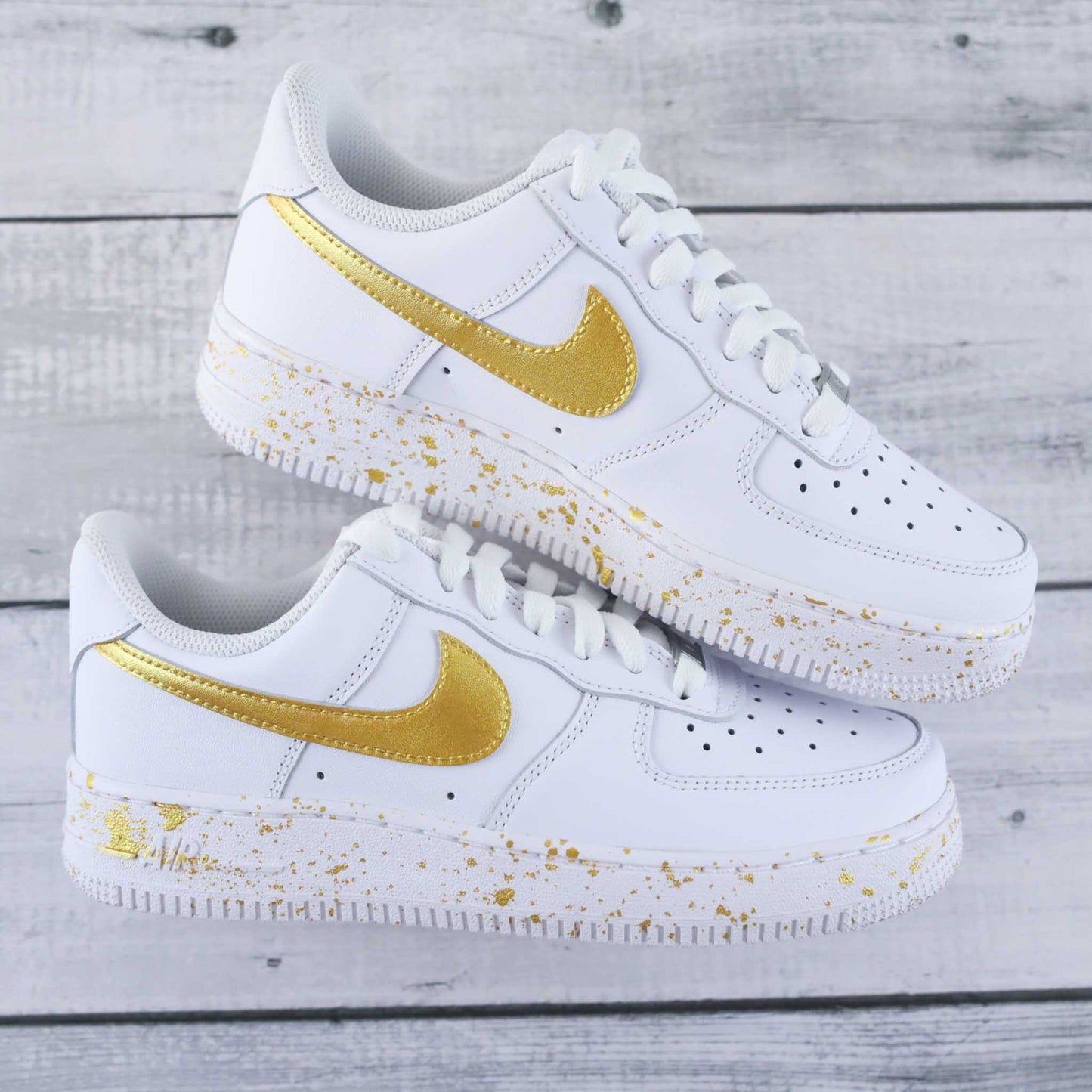 nike air force 1 custom doré sneakers custom gold af1 personnalisé splash peinture nike custom or femme