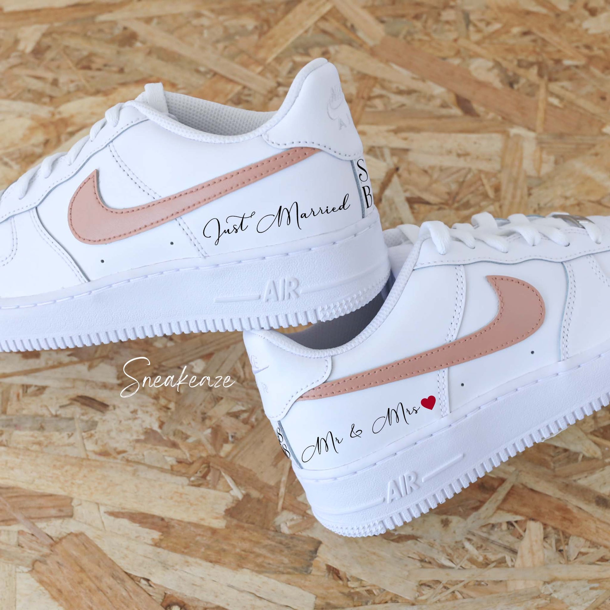 Air Force 1 personnalisées mariage - Nike custom "just married" inscription des initiales des mariés et de la date du jour J couleur terracotta argile - sneakeaze customs