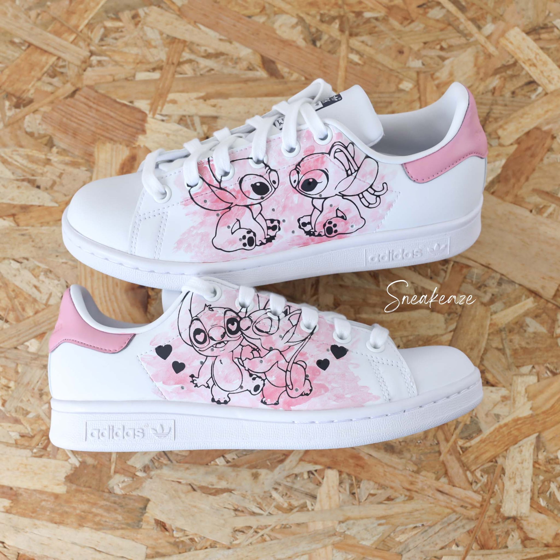 Baskets personnalisées à la main Adidas stan smith custom lilo et stitch dessin animé disney extraterrestre sneakeaze custom skz