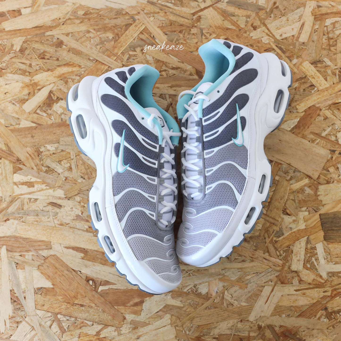 sneakers Nike Air Max Plus (TN) custom Aqua Grey sneakeaze custom skz