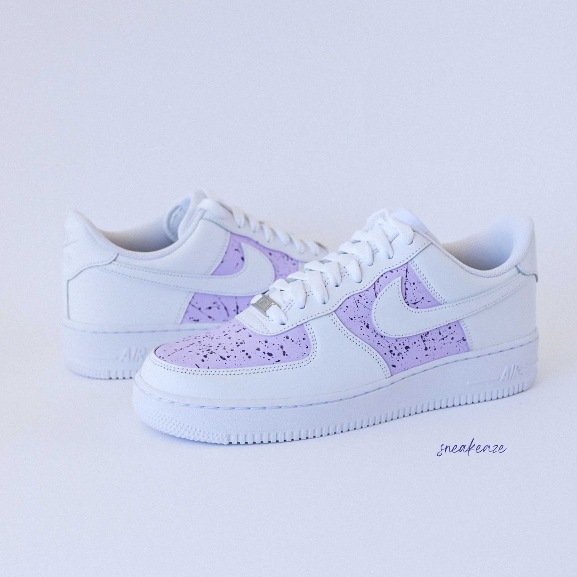 sneakers nike air force 1 customs - baskets personnalisées à la main pour homme et femme chaussure splash violet lila pastel - sneakeaze custom skz