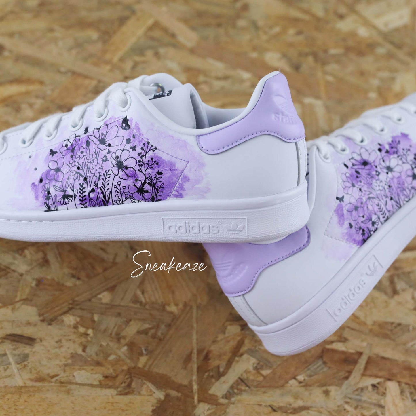 Baskets Stan smith adidas custom - dessins fleurs et effet aquarelle - sneakeaze customs skz