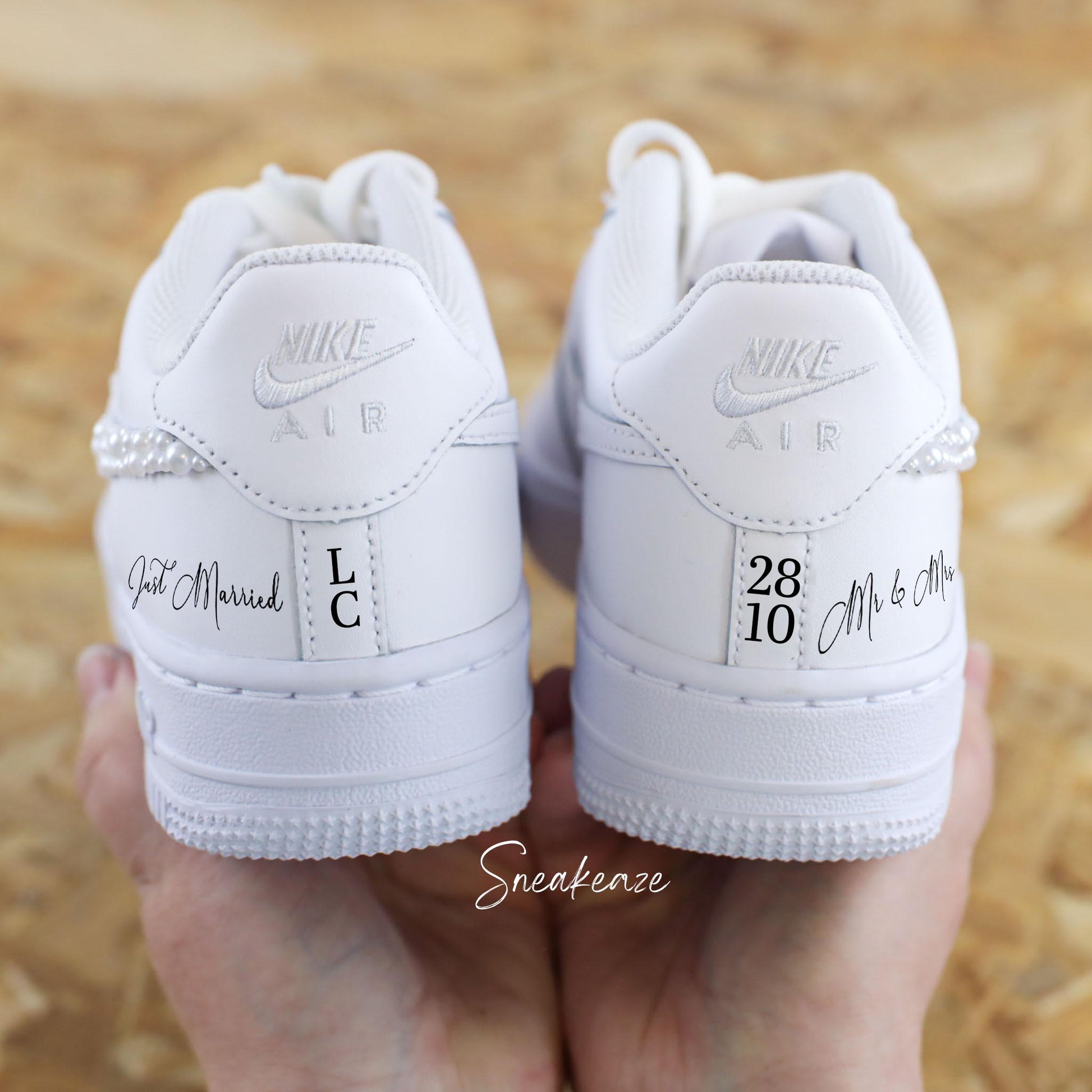 Perles - WEDDING CUSTOM nike Air force 1 custom nacrées pour mariage pour mariée , Chaussures personnalisées initiales et date just married