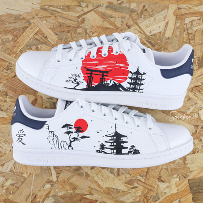 Japonese style - dessin traditionnel japonais - Adidas stan smith Custom Japon | Sneakeaze customs baskets personnalisées pour femme sneakers advantage rouge et noir