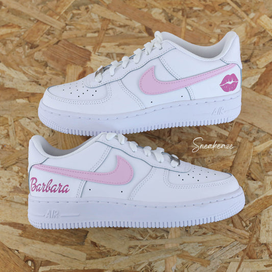 Baskets custom Nike Air Force 1 barbie pink kiss et prénoms enfants