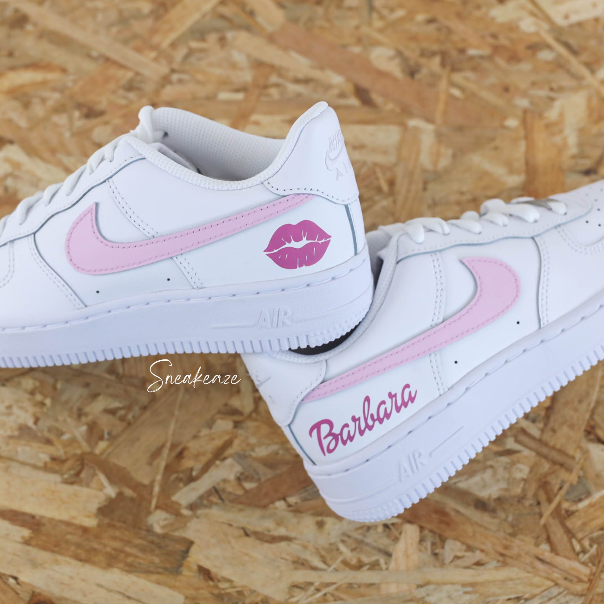 Baskets custom Nike Air Force 1 barbie pink kiss et prénoms enfants