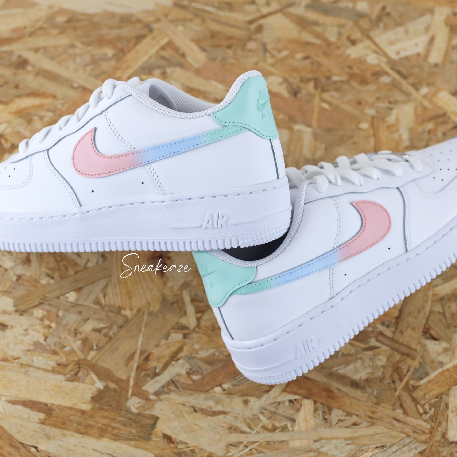 Nike Air Force 1 custom rose et lila pastel dégradé colors sneakers femme AF1 personnalisé customisé sur mesure 