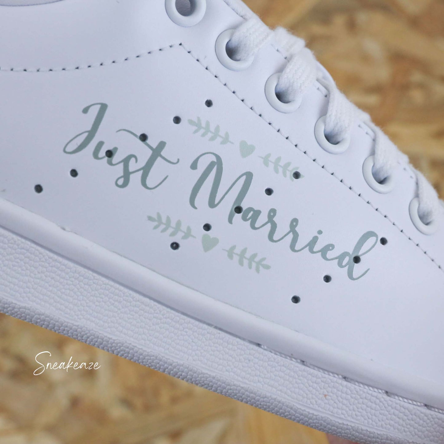 Sneakers Mariage Bohème Chic – Adidas Stan Smith Custom Prénoms & date vert sauge - sneakeaze customs - wedding skz