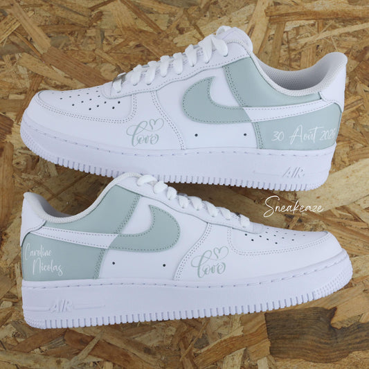 Baskets nike Air force 1 customs pastel reverse couleur lila lavande pastel inscription des prénoms et de la date du mariage sneakeaze skz custom